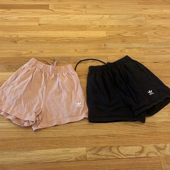 Women’s - Adidas Shorts XS - Picture 2 of 5